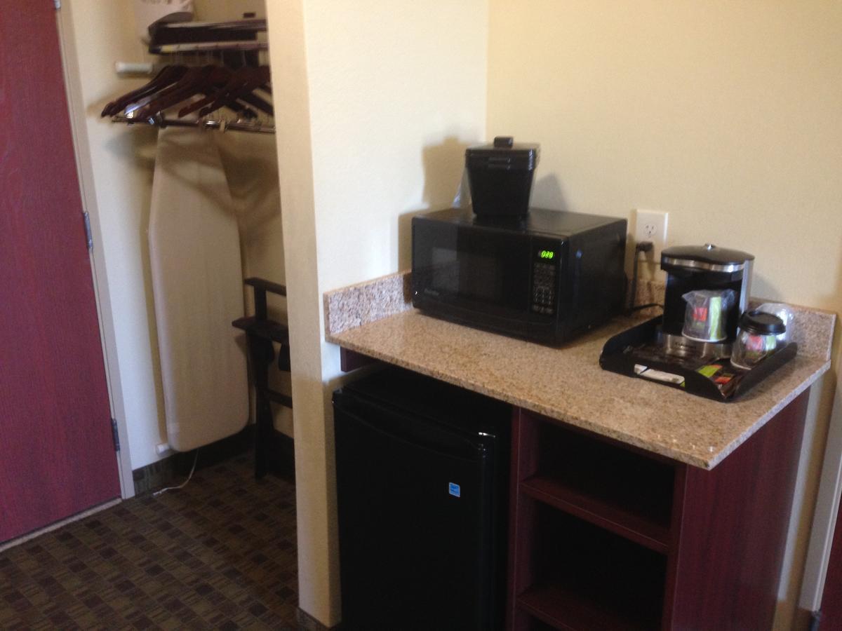 Cobblestone Inn And Suites - Anthony, Ks Extérieur photo